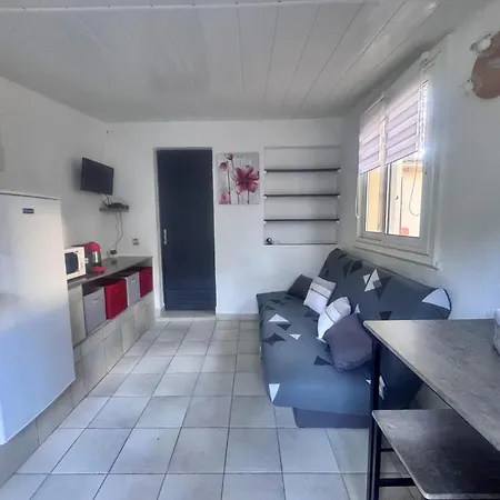 Les Pieds Dans L'eau T2 E *