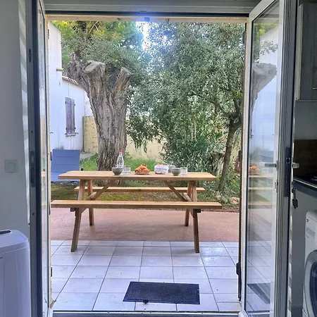 Les Pieds Dans L'eau T2 E