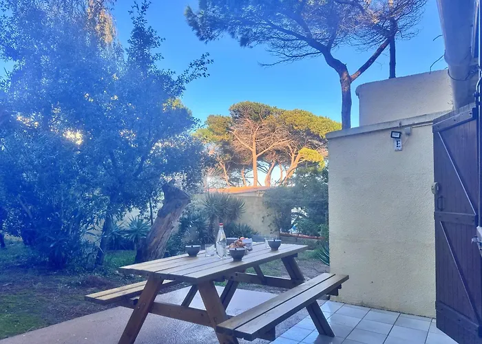 Les Pieds Dans L'eau T2 E Апартаменты *